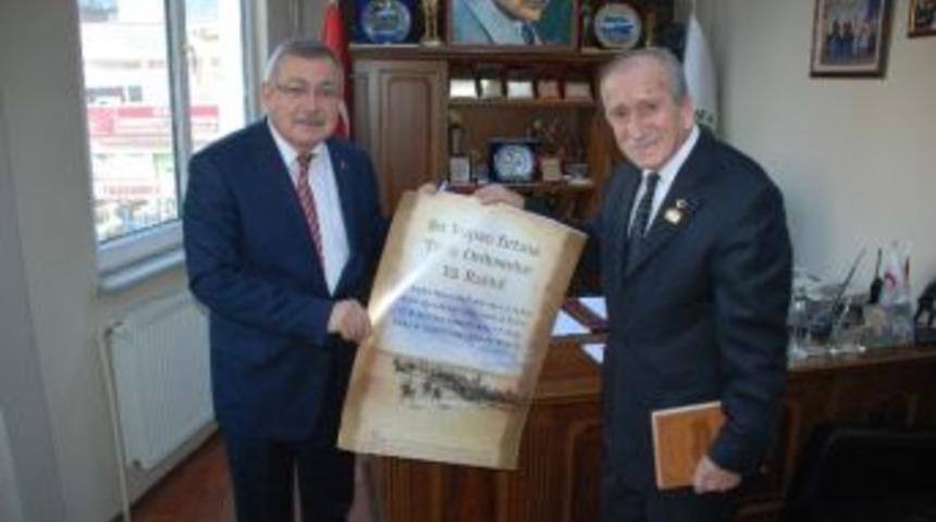 Araştırmacı D&uuml;nya Barış El&ccedil;isinden G&uuml;lşen&rsquo;e Ziyaret