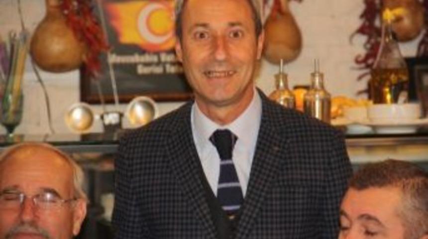 Gazetecilere İnce Saz S&uuml;rprizi