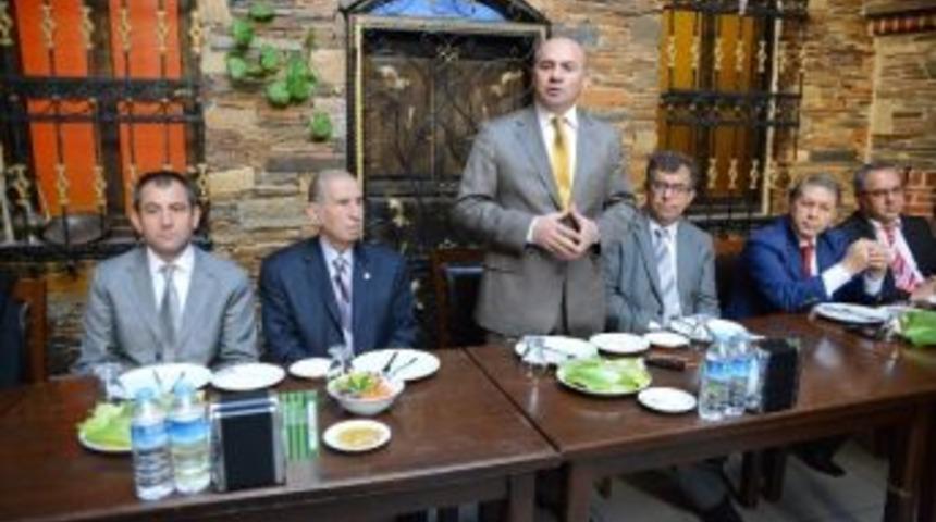 Başkan Erdoğan, Gazeteciler İle Buluştu