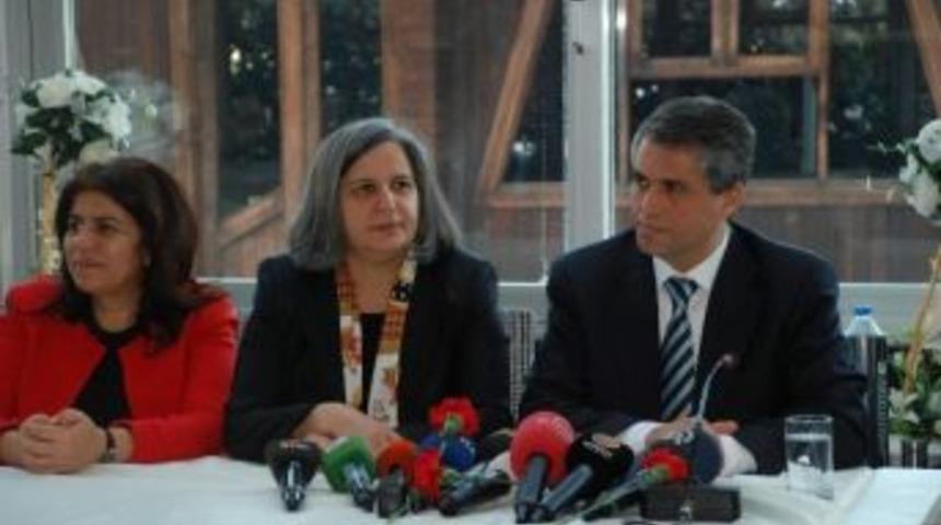 G&uuml;ltan Kışanak, Gazetecilerin G&uuml;n&uuml;n&uuml; Kutladı