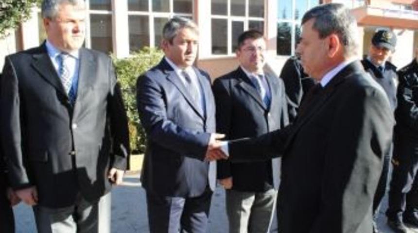 Emniyet M&uuml;d&uuml;r&uuml; Levent Yarımel G&ouml;reve Başladı