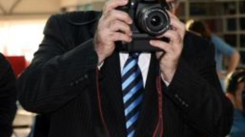 Bu Kez Başkan Fotoğraf &Ccedil;ekti, Basın Mensupları Poz Verdi