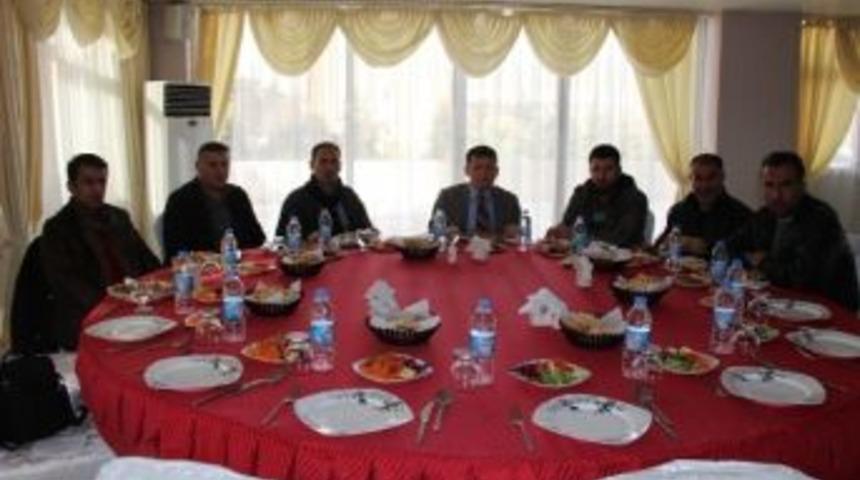 Kaymakam Şenol Koca Gazetecilerle Yemekte Bir Araya Geldi