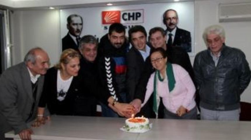 Chp&rsquo;den Gazetecilerle Kutlama