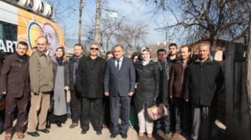 Alaaddin Yılmaz Sandallar Mahallesi&rsquo;ni Gezdi