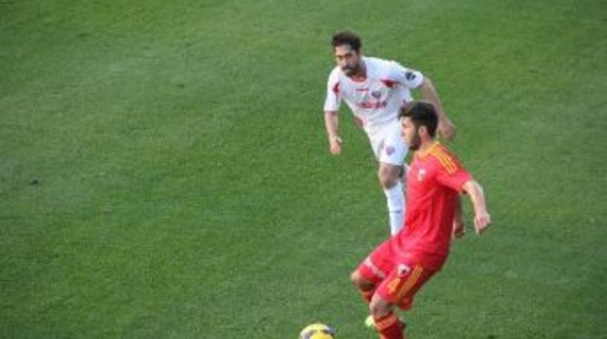 Karab&uuml;kspor İlk Hazırlık Ma&ccedil;ında Gols&uuml;z Berabere Kaldı