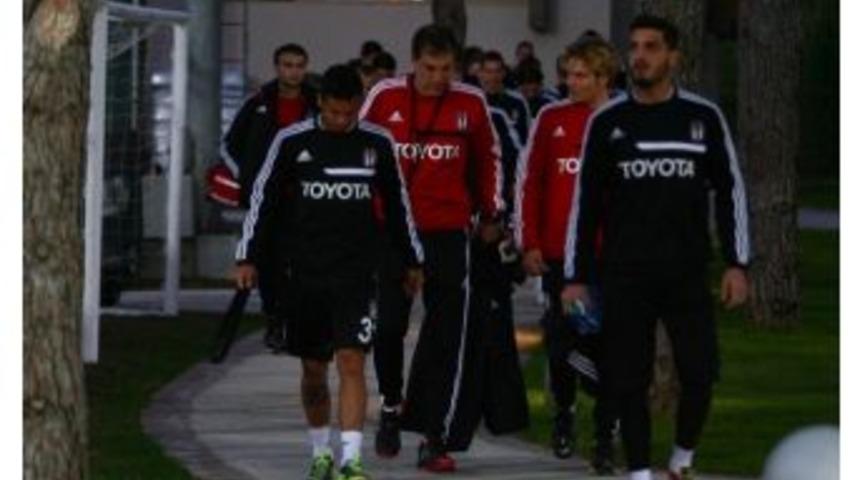 Beşiktaş, İkinci Yarı Hazırlıklarını S&uuml;rd&uuml;rd&uuml;