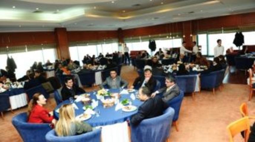 2013 Yılında 104 Akademik Yayın Yapıldı