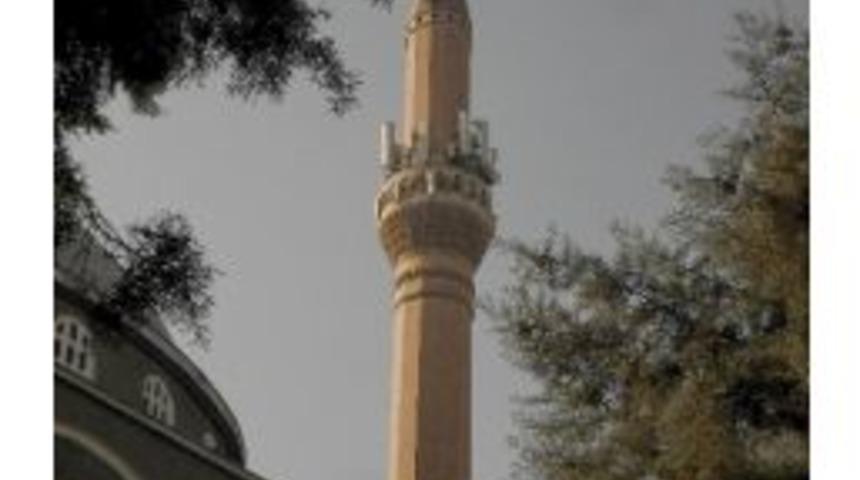 (&ouml;zel Haber) Diyarbakır'da Minarelere Kurulan Baz İstasyonları Kaldırılıyor