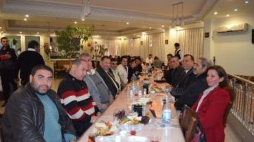 Başkan Yılmaz, Gazetecileri G&uuml;nlerinde Yalnız Bırakmadı
