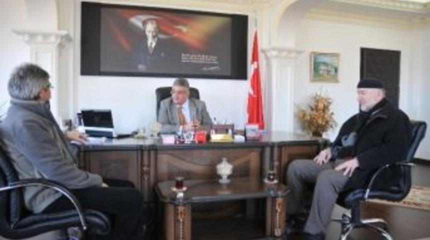 Gazetecilerden Kaymakam Aykut Pekmez'i Taziye Ziyareti