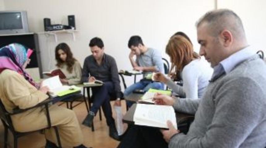 Ko-mek Kursiyerlerine Okuma Seansları D&uuml;zenliyor