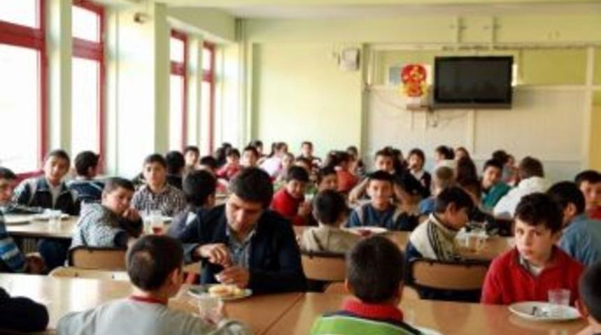 Kaymakam Turan &Ouml;ğrencilerle Kahvaltı Yaptı