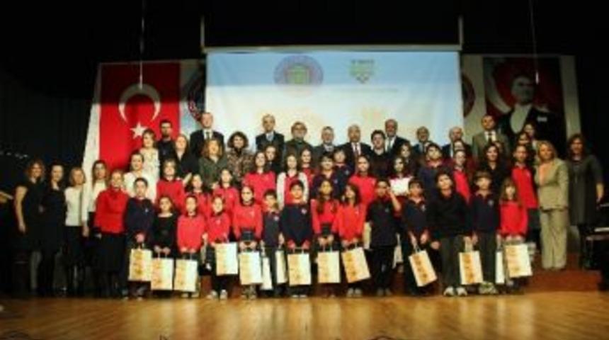 Ekmek İsrafına Yarışmayla Dikkat &Ccedil;ektiler