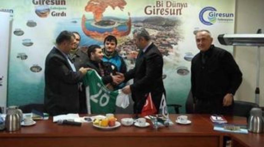Giresunspor Taraftarından Vefa &Ouml;rneği