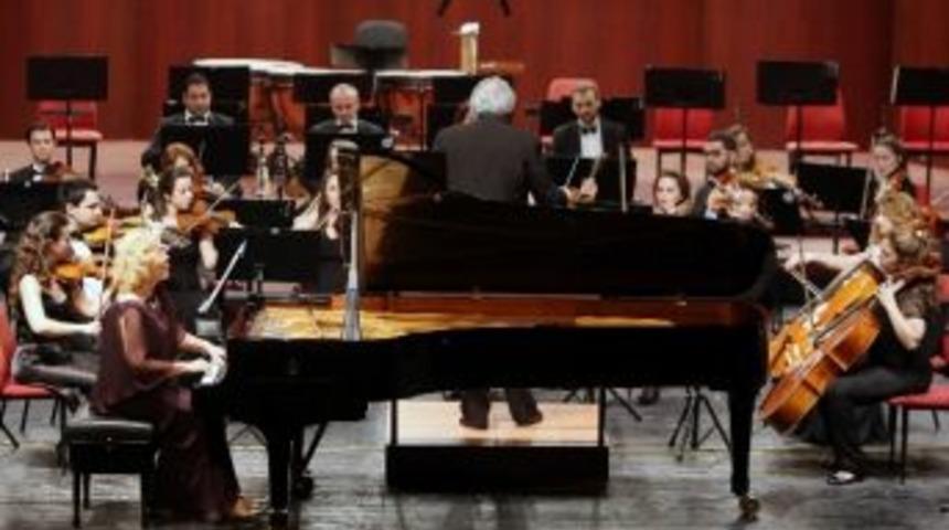 B&uuml;y&uuml;kşehir Belediyesi Senfoni Orkestrası Konseri