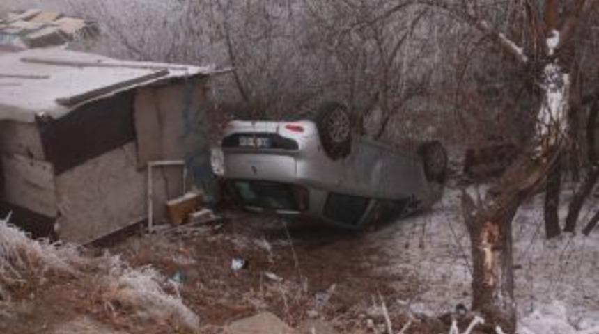 Başkent&rsquo;te Otomobil Gecekondunun Bah&ccedil;esine U&ccedil;tu