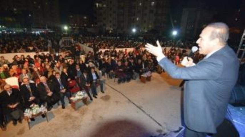 Ceyhan&rsquo;da Kurtuluş Coşkusu Soğuk Hava Dinlemedi