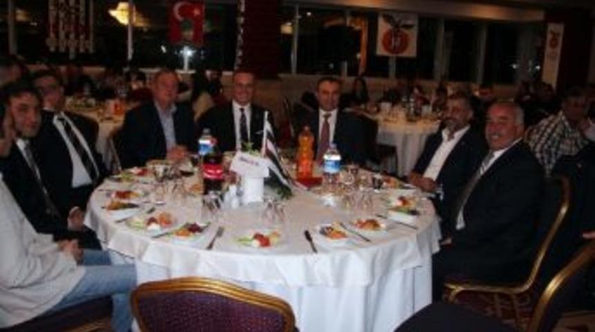 Beşiktaş Y&ouml;netimi D&ouml;rtyol&rsquo;daki Beşiktaşlılar Gecesine Katıldı