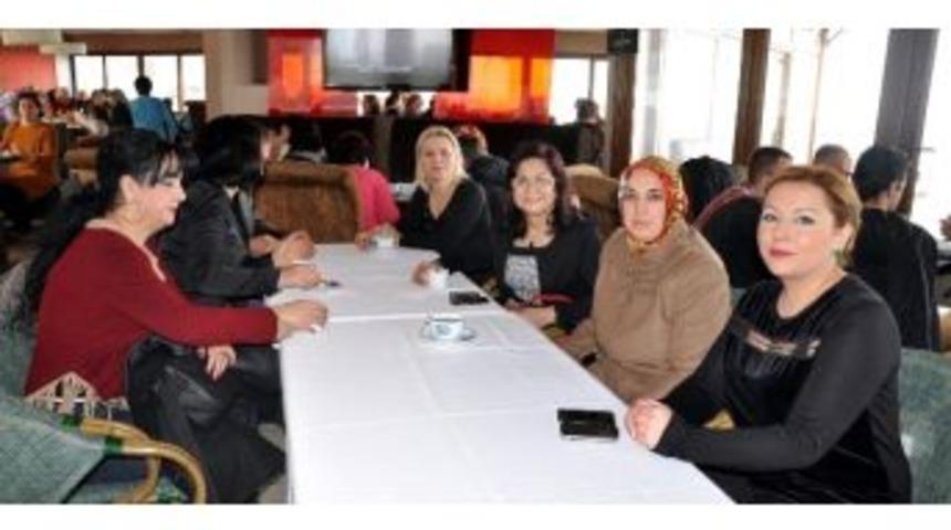 Zonguldak Hayvan Hakları Derneği&rsquo;nden, &ldquo;karşılıksız Sevgi G&uuml;n&uuml;&rdquo; Etkinliği