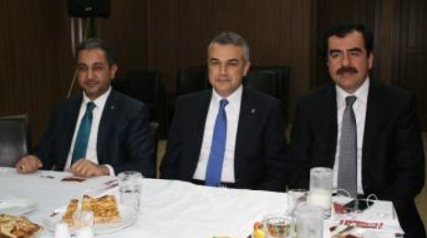 Mustafa Savaş Gazetecilerle Bir Araya Geldi