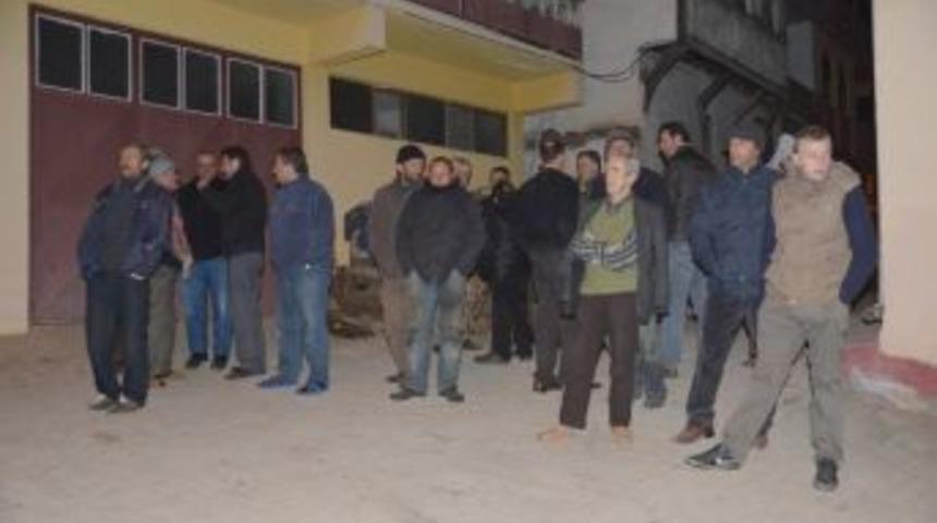 Emekli Ssk Personeli Evinde &Ccedil;enesinden Kurşun Girmiş Olarak Bulundu