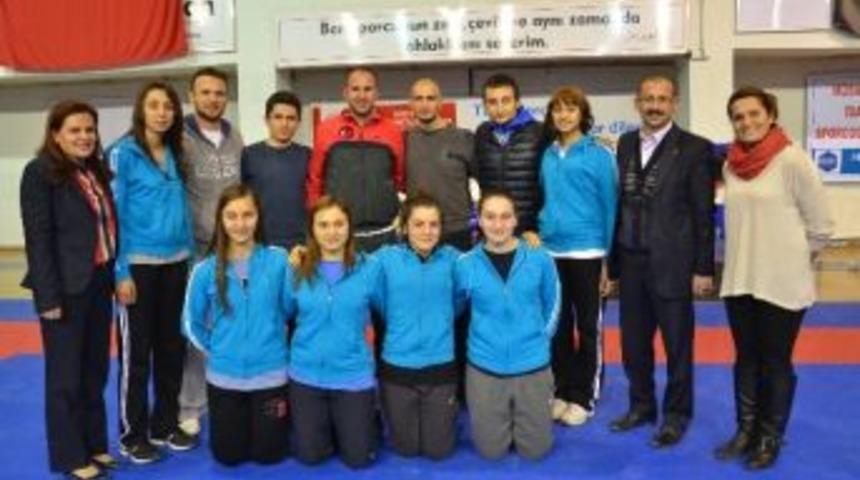 D&uuml;zceli Karatecilerden Bir B&uuml;y&uuml;k Başarı Daha
