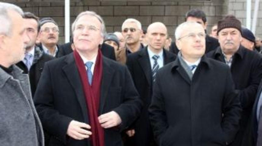 Ak Parti Genel Başkan Yardımcısı Mehmet Ali Şahin :