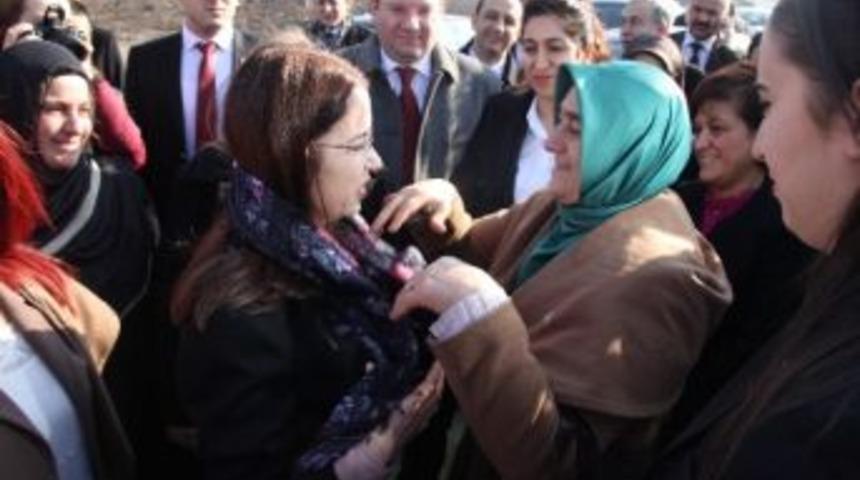 Aile Ve Sosyal Politikalar Bakanı Ayşenur İslam Sakarya'da