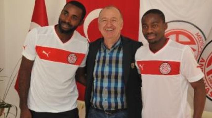 Medical Park Antalyaspor&rsquo;da &Ccedil;ifte İmza