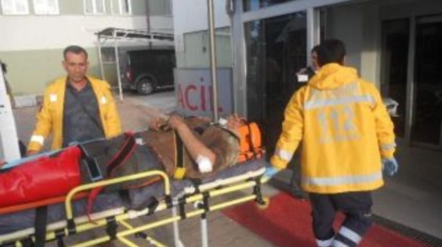 Adıyaman'da Kamyon Devrildi: 1 Yaralı