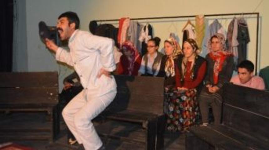 'wenda' Oyunu Sahnelendi