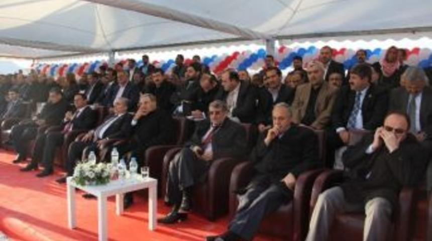 Bakan &Ccedil;elik, Eyy&uuml;biye'de Devlet Hastanesinin Temel Atma T&ouml;renine Katıldı