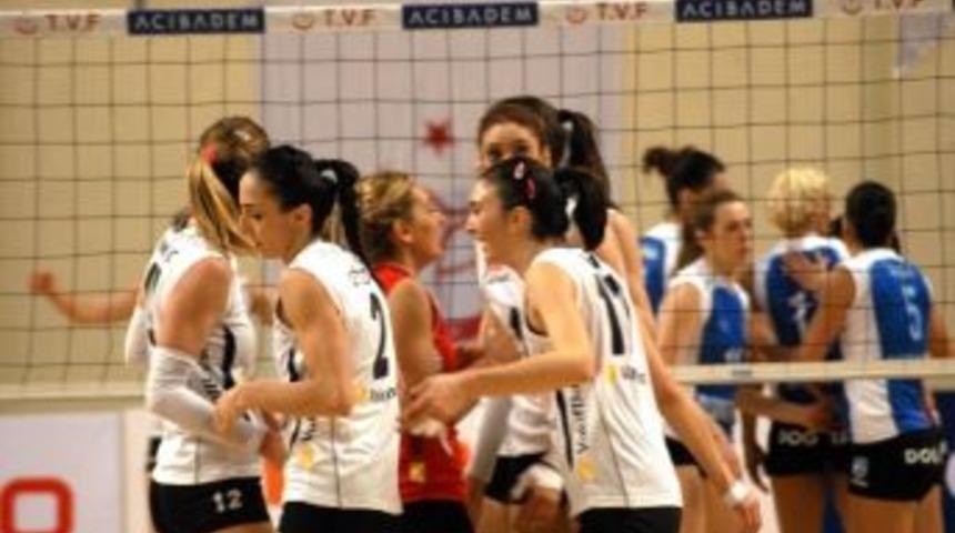 Acıbadem Bayanlar Voleybol Ligi