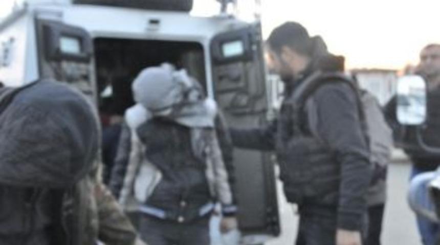 Işid Askerleri Telabyat Sınır Kapısını Ele Ge&ccedil;irdi