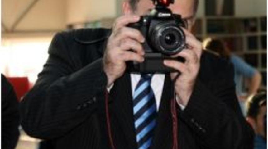 Başkan Fotoğraf &Ccedil;ekti, Basın Mensupları Poz Verdi