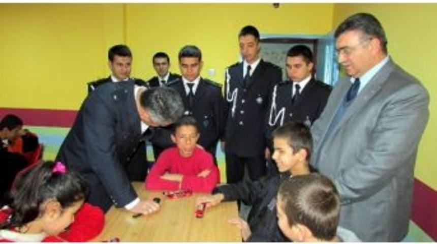 Pmyo&rsquo;dan Gap G&ouml;rme Engelliler Okulu&rsquo;na Anlamlı Ziyaret