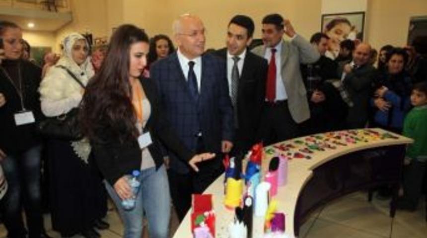 Yaşar, &ldquo;el Emeği&rdquo; Sergisini A&ccedil;tı