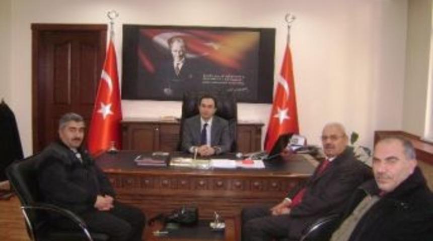 Gazeteciler, İdareciler G&uuml;n&uuml;&rsquo;nde Kaymakam Soğukpınar&rsquo;ı Ziyaret Etti