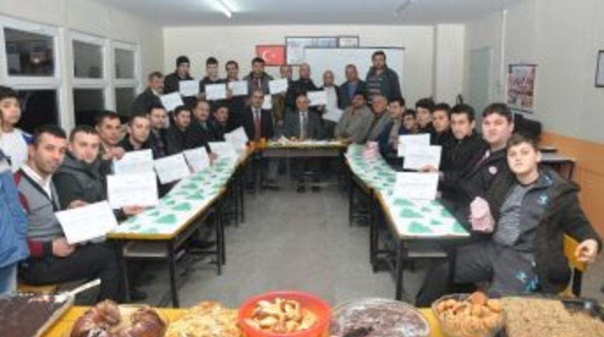 Arıcılar Sertifikalarını aldı