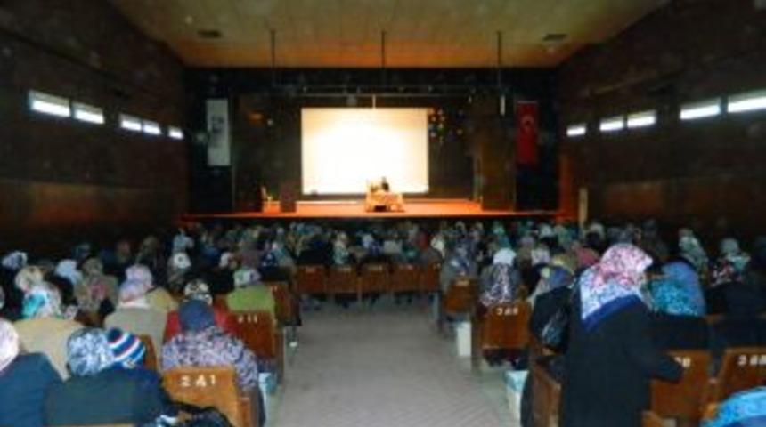 Osmancık M&uuml;ft&uuml;l&uuml;ğ&uuml;nden Bayanlara Konferans