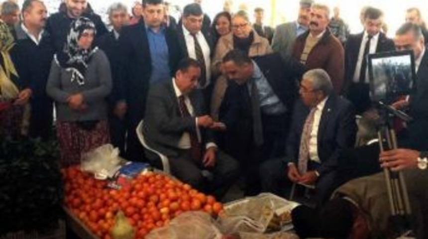 Başkan &Ouml;zcan'ın Anamur Gezisi S&uuml;r&uuml;yor