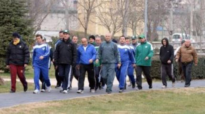 Amat&ouml;r Spor Kul&uuml;p Y&ouml;neticilerinden D&uuml;ndar&rsquo;a Teşekk&uuml;r