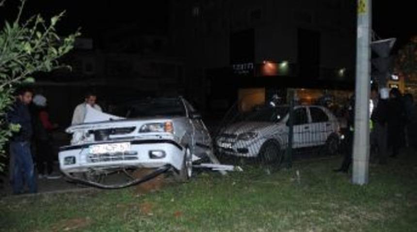 Alanya'da Zincirleme Kaza: 2 Yaralı