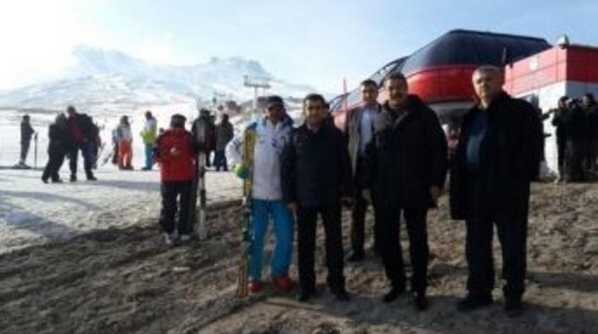 Kadir İnanır Kayseri&rsquo;de