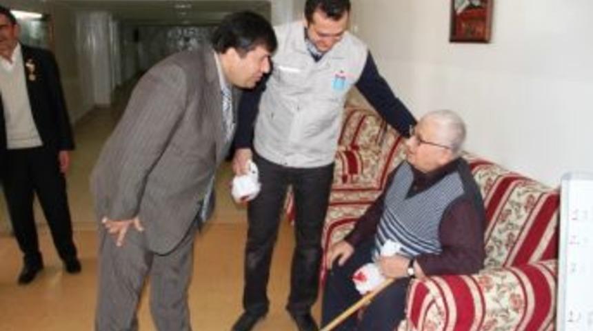 T&uuml;msiad Ve Beşir Derneği&rsquo;nden Huzurevi&rsquo;ne Ziyaret