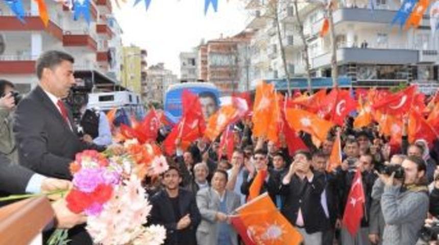 Ak Parti'li Sever Anamur'da