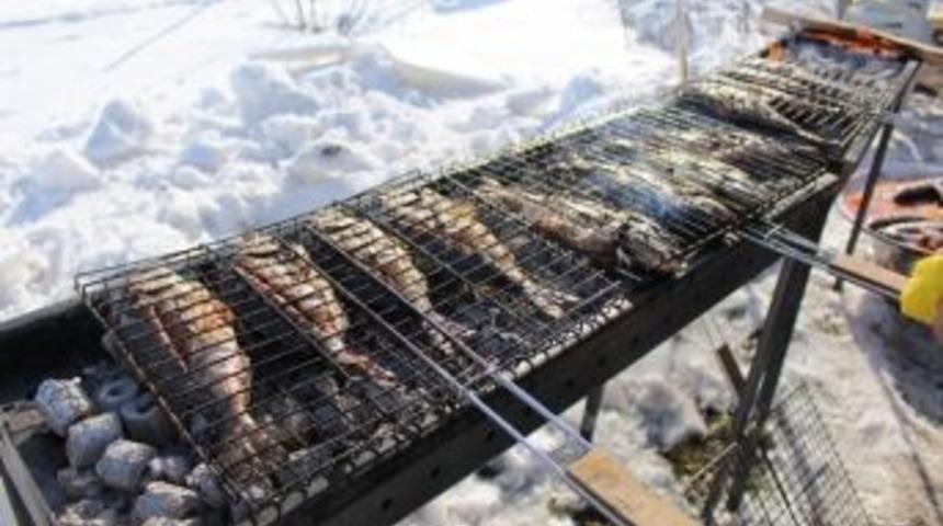 Eksi 20 Derecede Buz &Uuml;st&uuml;nde Mangal Keyfi