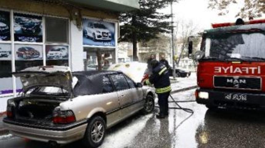 Eskişehir&rsquo;de Oto Yangını