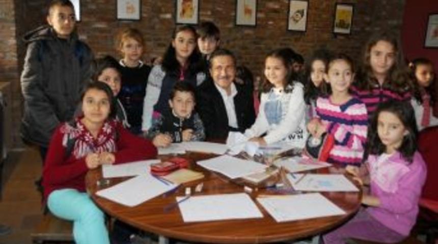 Karikat&uuml;rl&uuml; Ev &Ouml;nemli Sergilere Ev Sahipliği Yapıyor